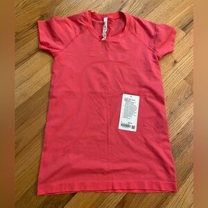 Lululemon Swiftly 2.0 Sz 8